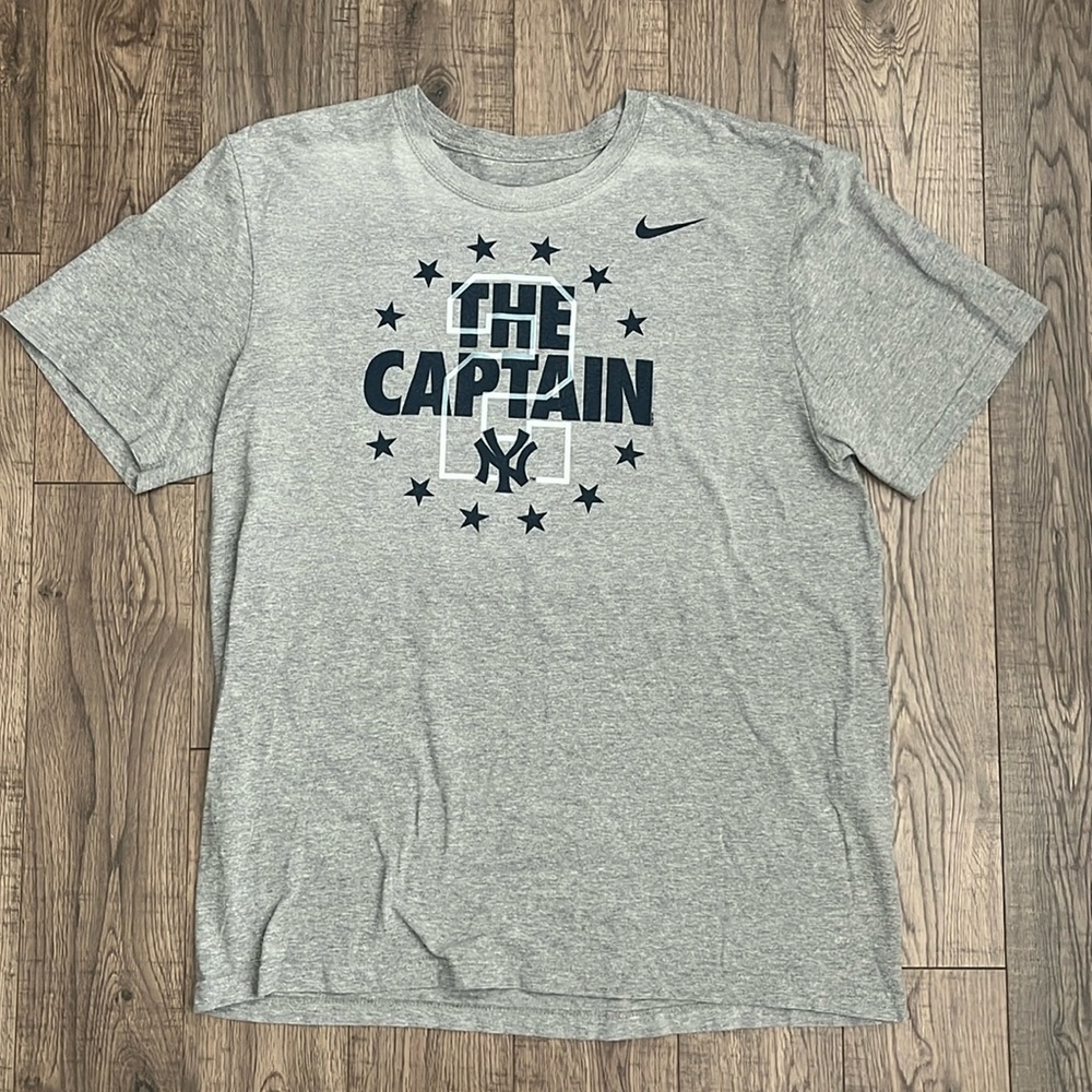 Vintage Nike Yankees Derek Jeter T-Shirt